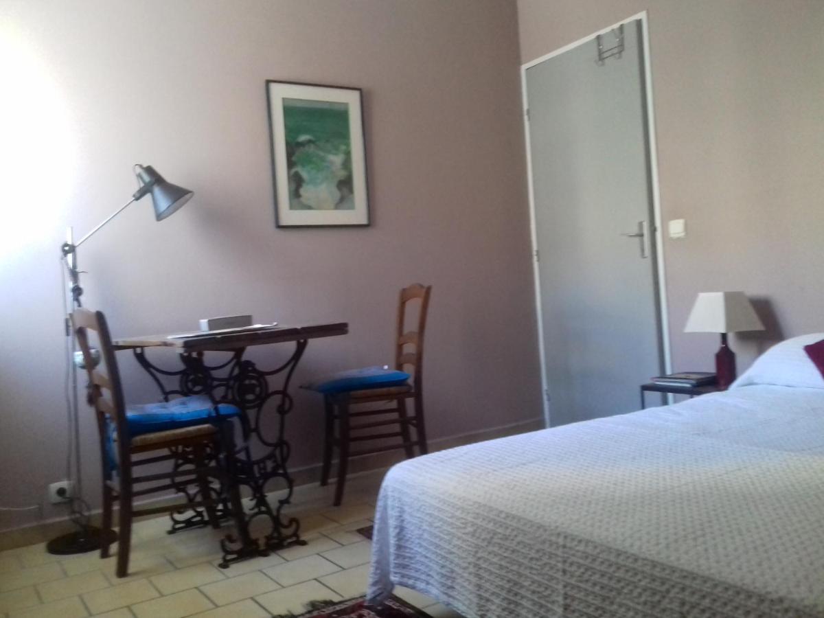 Les Trois Rois Apartment Nimes Exterior photo